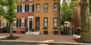 26 W UNION Street Gallery 1