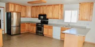 3 Bedroom Home, garage, fenced yard. Gallery 8