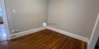 218 Banks St. Gallery 10