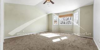Beautiful Home with Fenced Back Yard and Cozy Fireplace Gallery 16