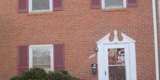 3 Bedroom 1 full and 2 1/2 bath Townhouse Gallery 1