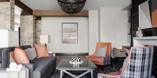 The Cardinal Gallery 33