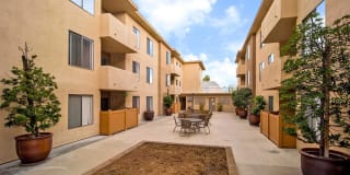 Los Robles Apartments Gallery 55