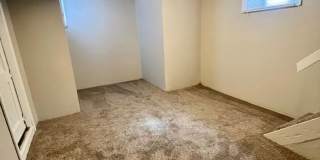 Large 2 bed 1 bath Duplex in Dundee! Gallery 8