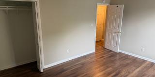 Spacious Two Bedroom Townhome In Kannapolis Gallery 9