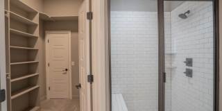 Prime Location! New build, 4 bed/ 2 bath! Gallery 15
