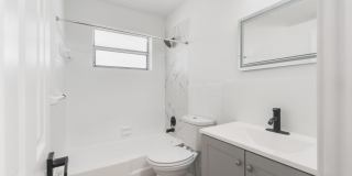 Lakeshore Presidential Apartments Gallery 24