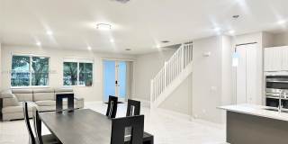 10420 NW 67th St Gallery 1