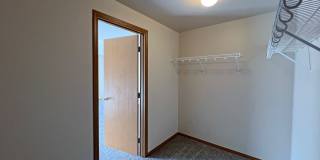 Price Drop!-Exceptional 2200 sq ft Three Bedroom 2 Bath Rambler in Fed Way - with A/C Gallery 38