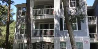 60 Fenwick Hall Allee Gallery 1