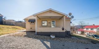 Beautiful 2 bedroom home in Port Vue available August 15! Gallery 5