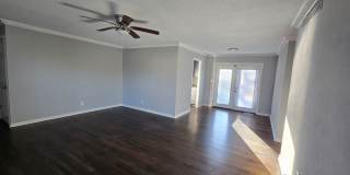 3 Bedroom Ranch with large fenced in backyard Gallery 4