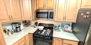 21216 MCFADDEN Square Gallery 12