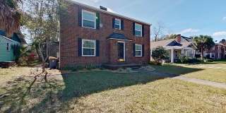Cozy Upstairs Retreat in Prime San Marco Location! Gallery 16