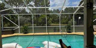4 bed 2bath with Pool Gallery 1