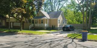 Grand Rapids N.W. Downtown 2 Bdrm Bungalow Gallery 24