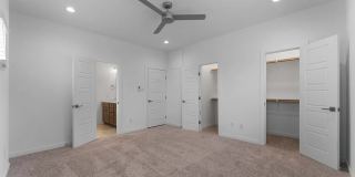 323 Howard Street Gallery 11