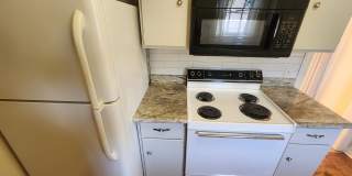 608 W 3rd Apt. B Gallery 18