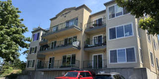 **Bright & Updated 2-Bedroom Condo with Water View in Friday Harbor!** Gallery 1