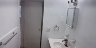 40 AVE - 1885 Gallery 10