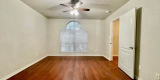 Comfort & Charm in Castle Forest - Reduced Deposit for Qualified Applicants! Gallery 13