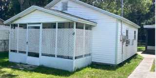 Cute Stand Alone 1BR Cottage Home. Walk to Downtown Restaurants & Shops! Gallery 1