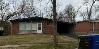 Welcome to 1315 Mendell in University City, MO! Gallery 1