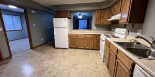 413 W Zeller Gallery 3