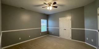 Lovely Single Family House with New Flooring & Paint! 2-Car Garage Gallery 11