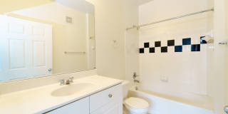 Rare 2BR 2BA 2 Level Condo With Garage Gallery 20