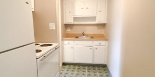 Evergreen Village Apartments & Townhomes Gallery 23
