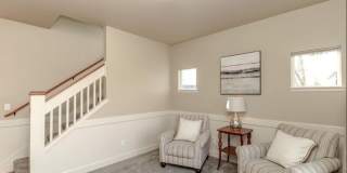 Mt. Rainier View Home on Cul-De-Sac with 3-Car Garage & A/C Gallery 6