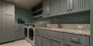 127 Hollister Ave Gallery 18