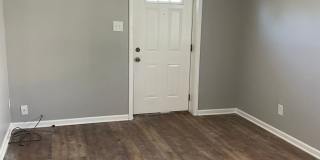 Renovated One Bedroom Duplex Gallery 4