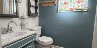 2 Bedroom House with Large Yard Gallery 13