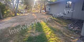 Beautiful Ranch Style Home on Very Large Corner Lot With W/D Hookups, Fireplace, 2 Car Garage & A/C Unit! Gallery 11