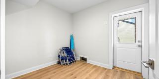 208 N Surrey Ave Gallery 3