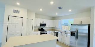 1141 SE 2 st Gallery 1