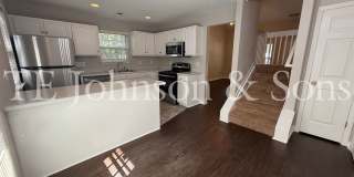 Beautiful 3BR Home with Vaulted Ceilings, Community Pool & Main Level Primary Suite Beautiful 3BR Home with Vaulted Ceilings, Community Pool & Main Level Primary Suite Gallery 21