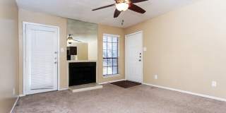 Crossings at Irving Apartments Gallery 2