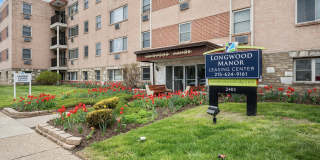 Longwood Manor Gallery 14