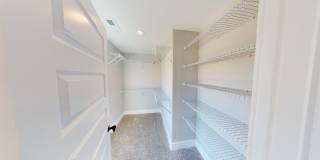 Beautifully Upgraded Home with Large Eat-In Kitchen And Spacious Primary Suite Gallery 16