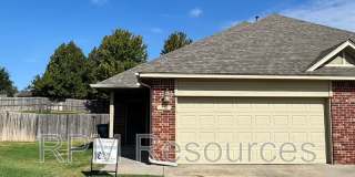 13821 Oxford Dr Gallery 1