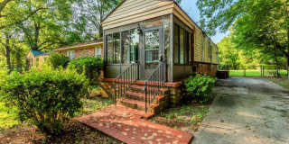 4 bed/2 bath off Olive Road, with fenced back yard! Vouchers Accepted! Gallery 1
