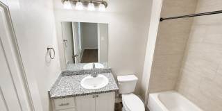 SPACIOUS 3BED/3/5BATH/2GARAGE TOWNHOME - 6040 24th Street Gallery 13