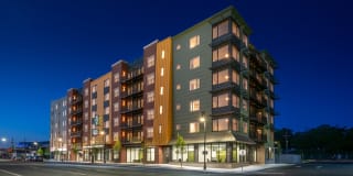 Red Oak at 409 Elm Street Gallery 1