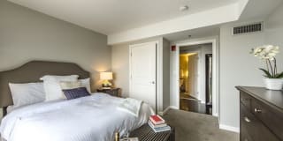 Park Lane Seaport Gallery 32