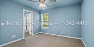 Beautiful 2 Bed, 3 Bath Home Just Off Weddington! Gallery 21