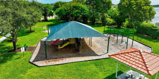 1040 SW 42nd Avenue Gallery 32