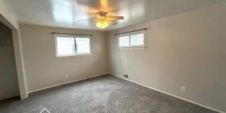 Stunning 3 bedroom / 1.5 bathroom house now available for rent! Gallery 11